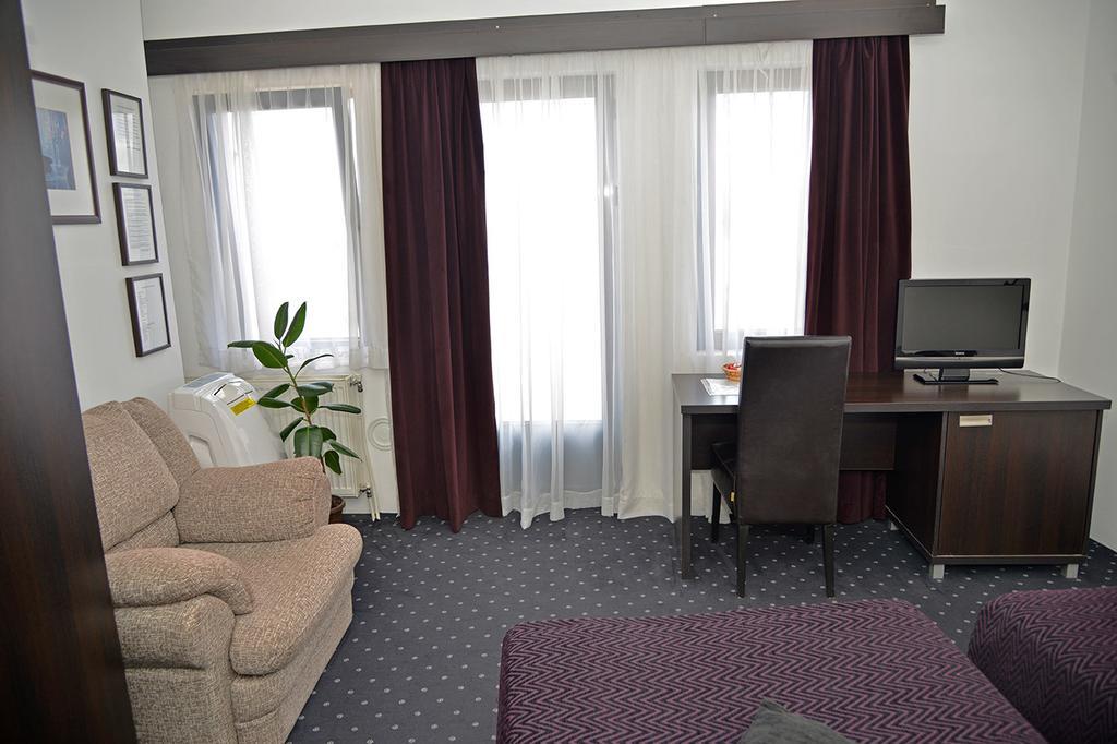 Guest House Amico Vranje Kamer foto